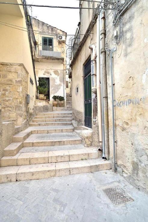 Misar-36 Otel Modica Dış mekan fotoğraf